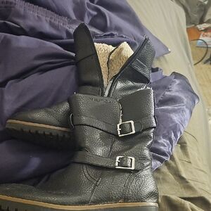 Nautica Black Textured Buckle Boots